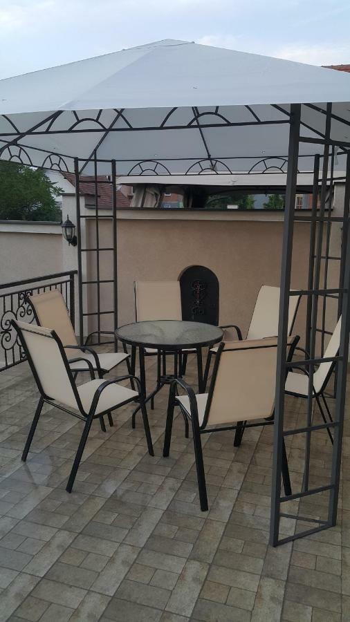 Apartments Exclusive Belgrad Exteriör bild